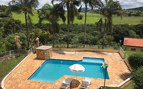 Chácara das Palmeiras - Piscina, Churrasqueira e Campo